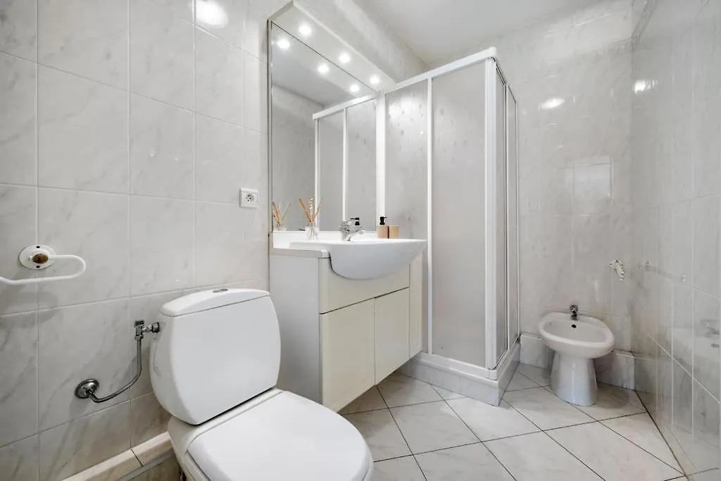 Apartment Victoria Beach - Charmant Studio Hyper Centre Ville De Menton - Mer Au Pied De L'Immeuble France