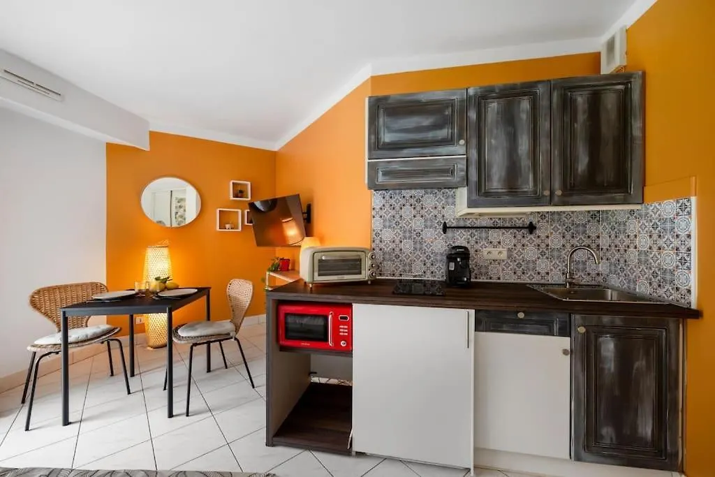 Victoria Beach - Charmant Studio Hyper Centre Ville De Menton - Mer Au Pied De L'Immeuble Apartment